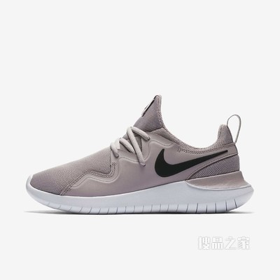 Nike Tessen 女子运动鞋