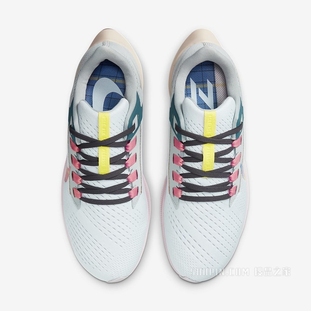 Nike Air Zoom Pegasus 38 PRM 女子跑步鞋