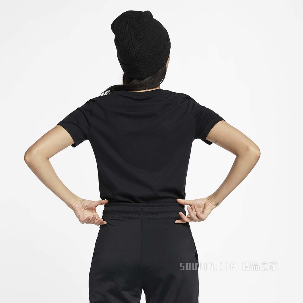 Nike Sportswear Essential 女子T恤