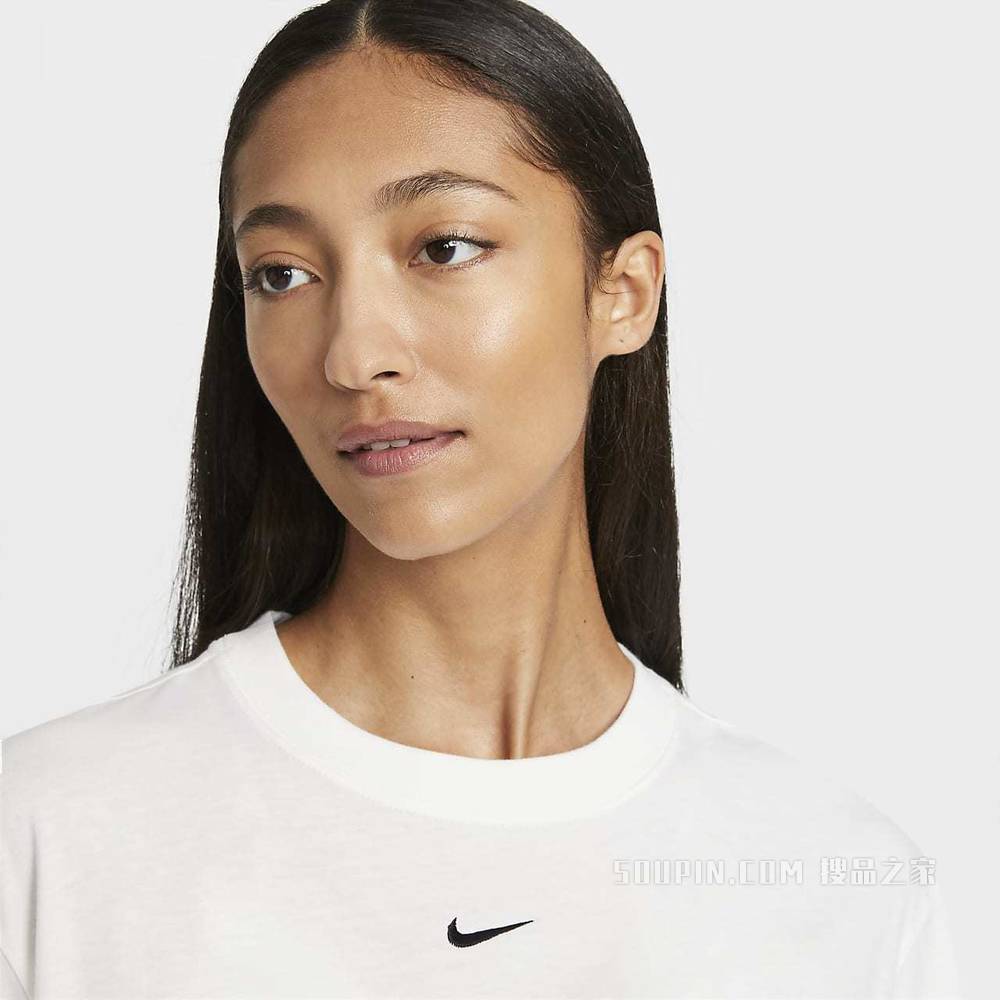 Nike Sportswear Essential Boyfriend 女子T恤