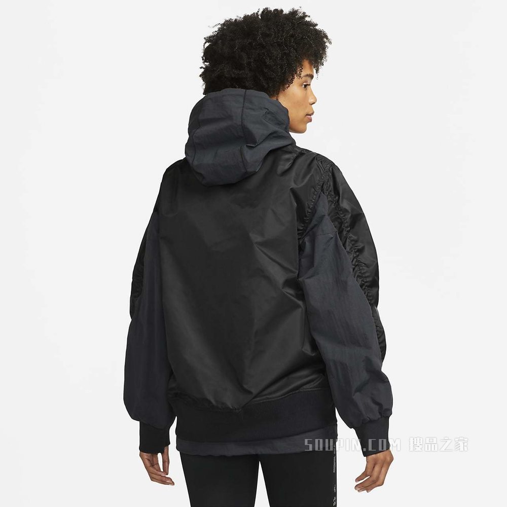 Nike x sacai 女子夹克