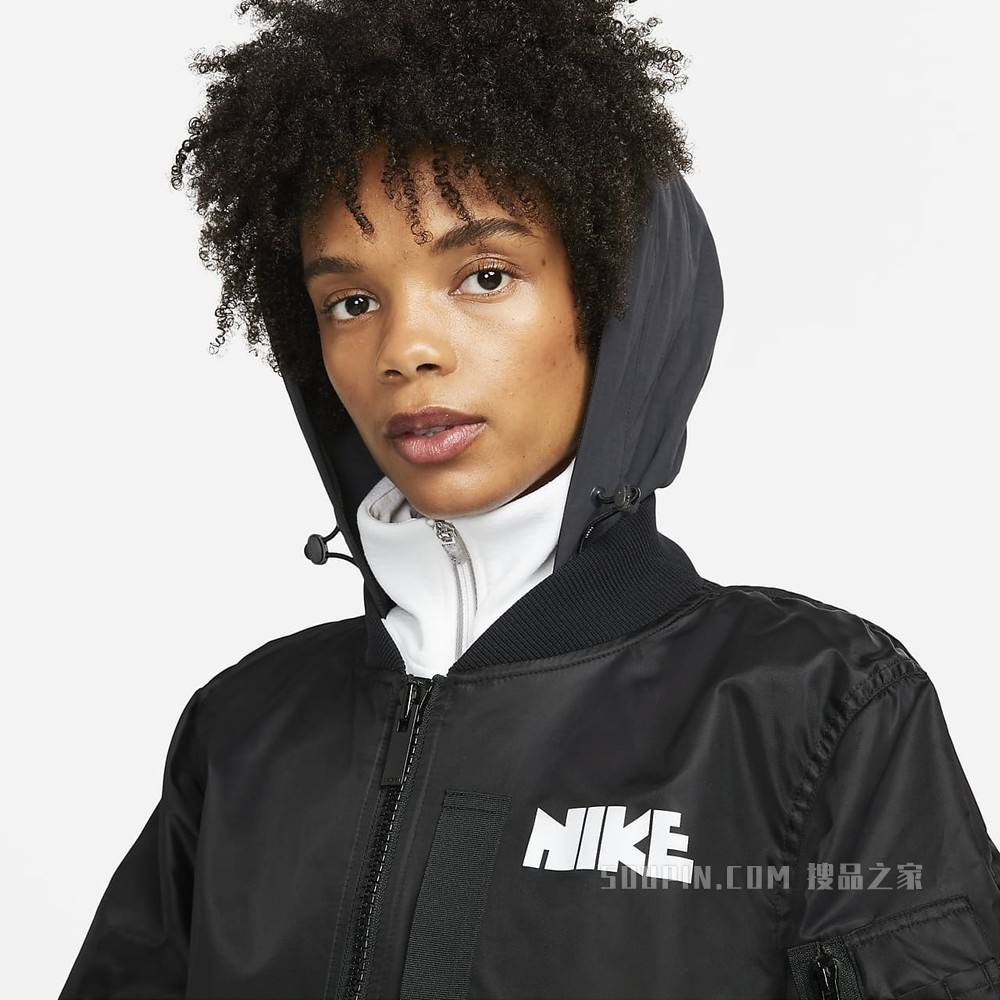 Nike x sacai 女子夹克