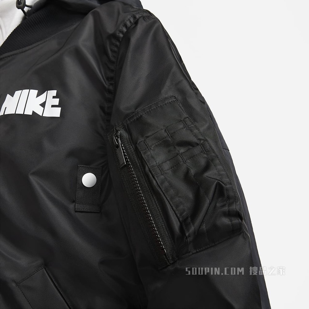 Nike x sacai 女子夹克