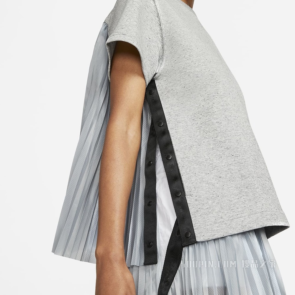 Nike x sacai 女子上衣