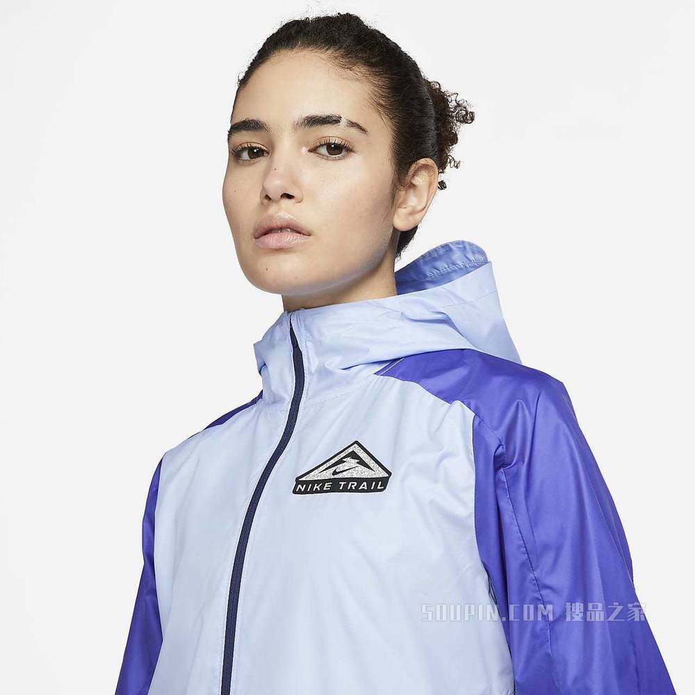 Nike Shield 女子跑步夹克