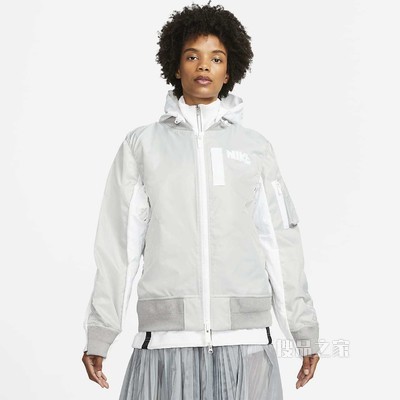 Nike x sacai 女子夹克