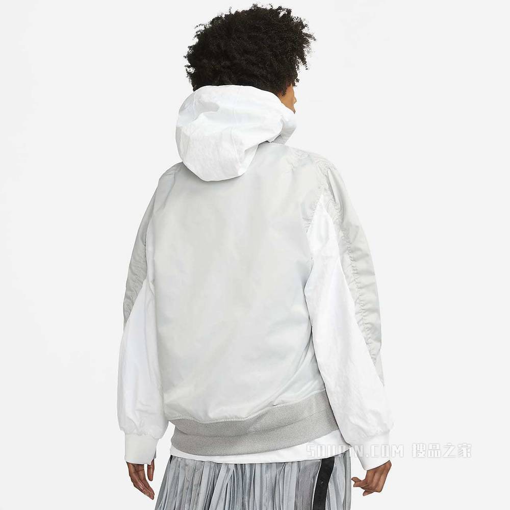 Nike x sacai 女子夹克