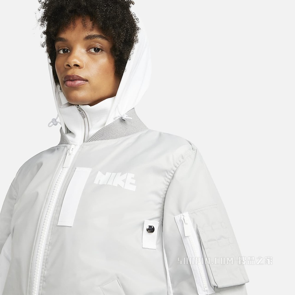 Nike x sacai 女子夹克