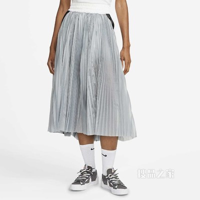 Nike x sacai 女子裙