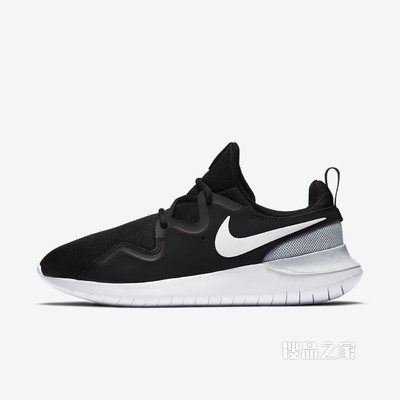 Nike Tessen 女子运动鞋