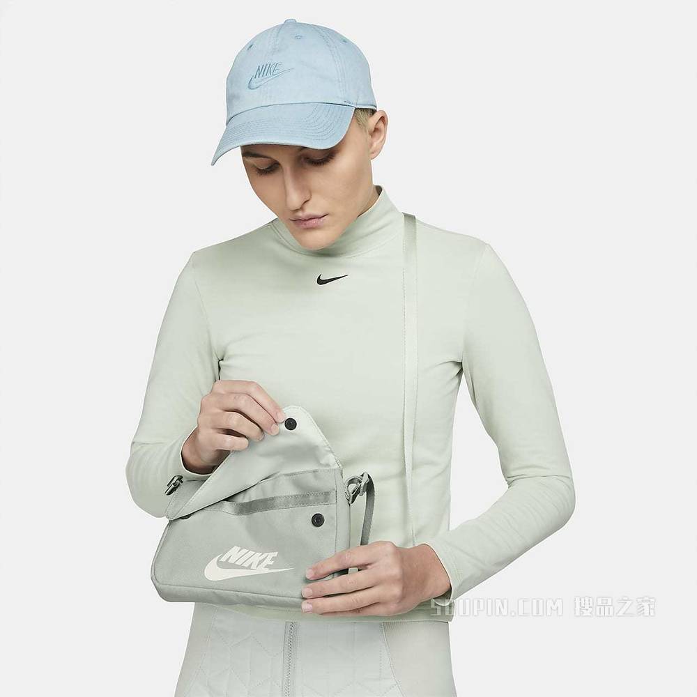 Nike Sportswear Futura 365 Crossbody 单肩包