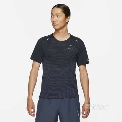 Nike Dri-FIT ADV Run Division Techknit 男子短袖上衣