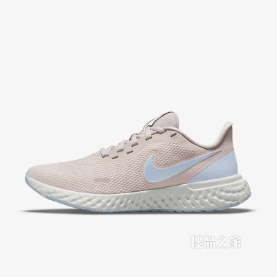 Nike Revolution 5 女子跑步鞋