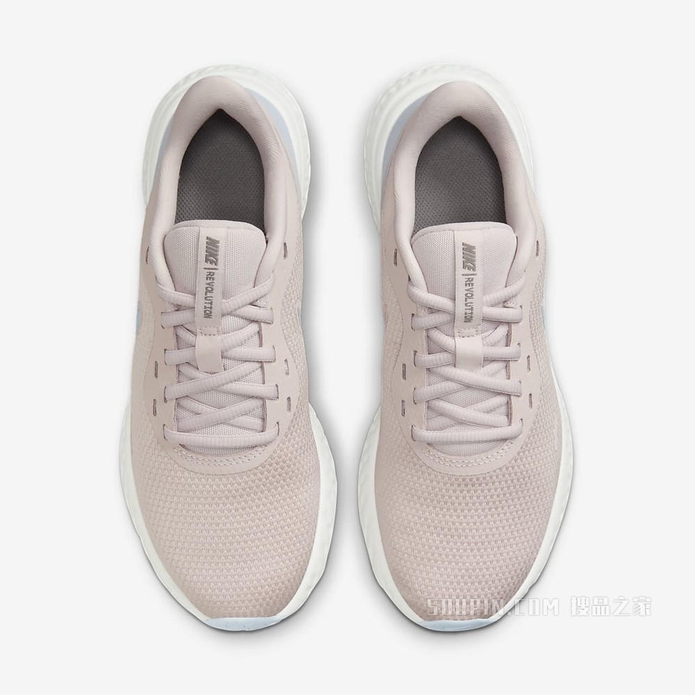 Nike Revolution 5 女子跑步鞋