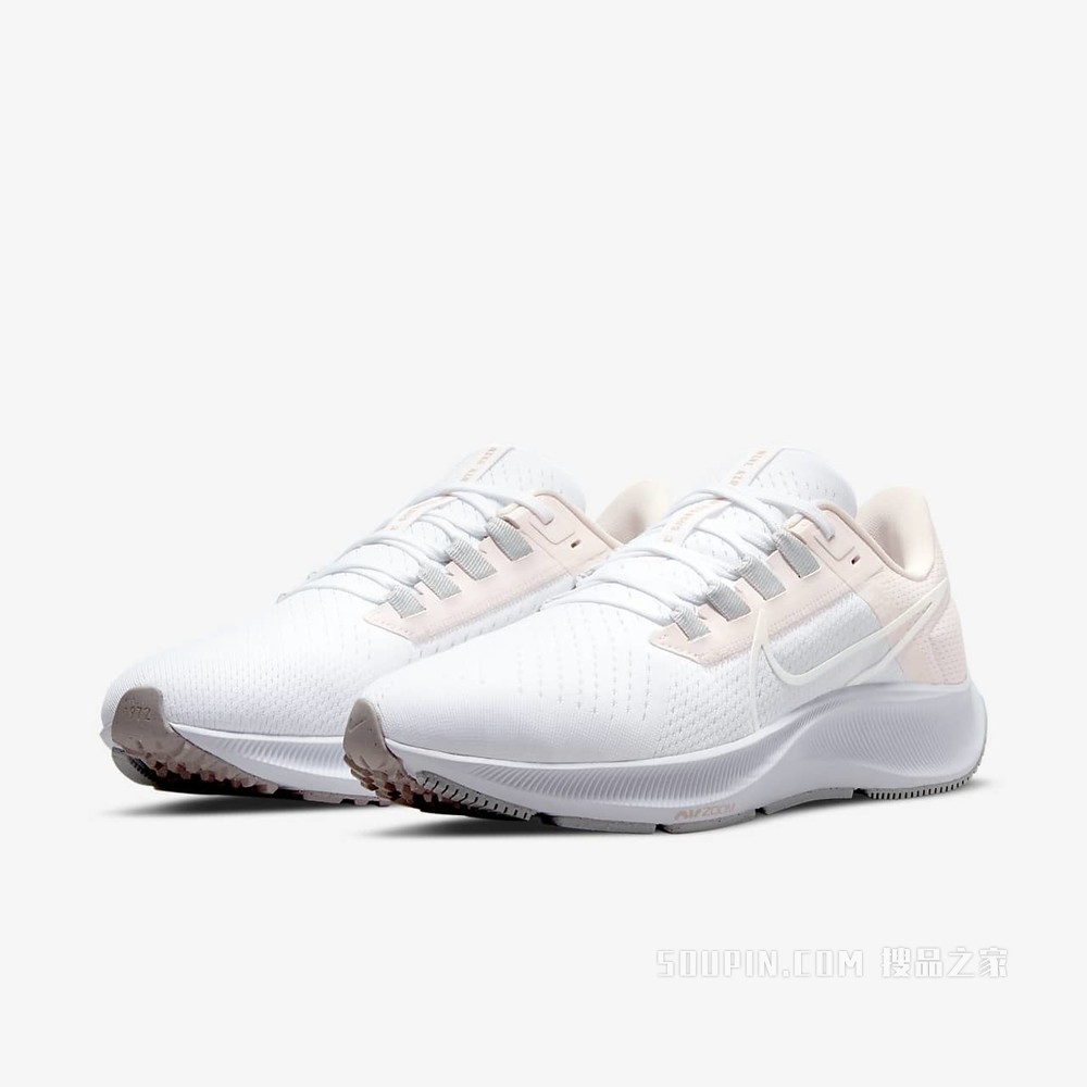 Nike Air Zoom Pegasus 38 女子跑步鞋