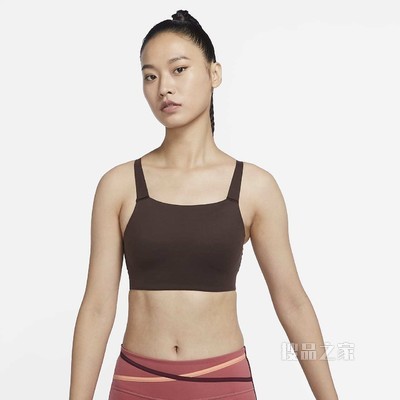 Nike Swoosh Luxe 女子中强度支撑衬垫运动内衣