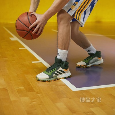 Marquee Boost 场上专业篮球运动鞋