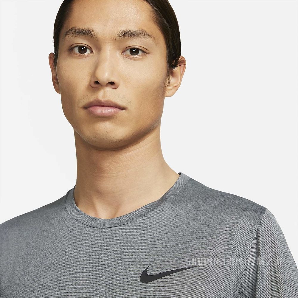 Nike Pro Dri-FIT 男子短袖训练上衣