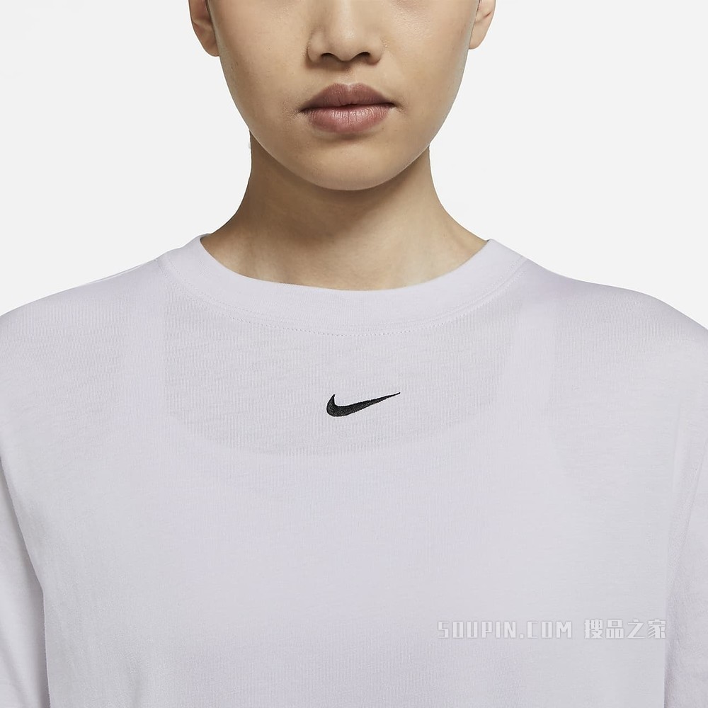 Nike Sportswear Essential Boyfriend 女子T恤