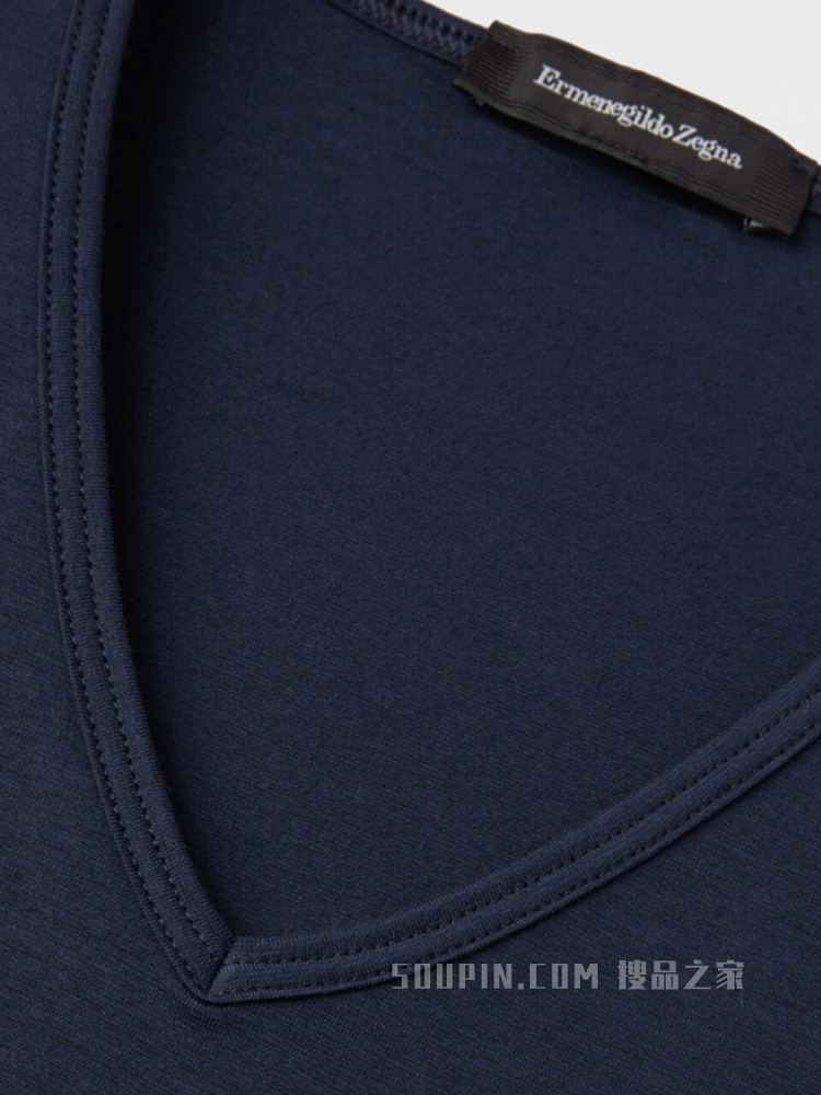 宝石蓝 V 领 T 恤