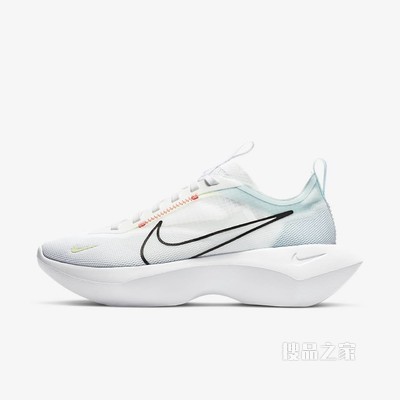 Nike Vista Lite 女子运动鞋