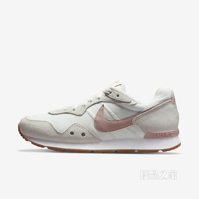 Nike Venture Runner Wide 女子运动鞋