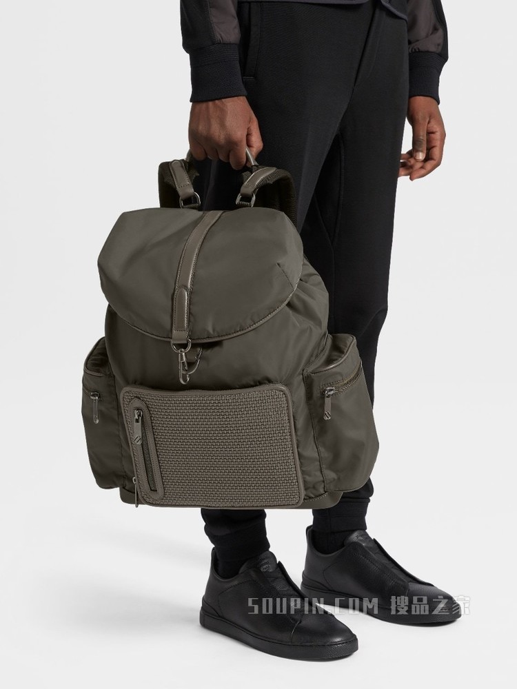 军绿色 PELLETESSUTA™ 配尼龙 Special 双肩背包