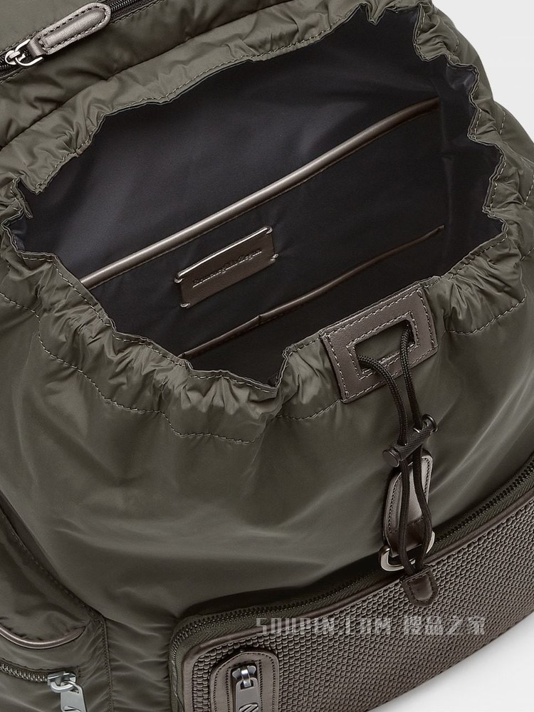 军绿色 PELLETESSUTA™ 配尼龙 Special 双肩背包