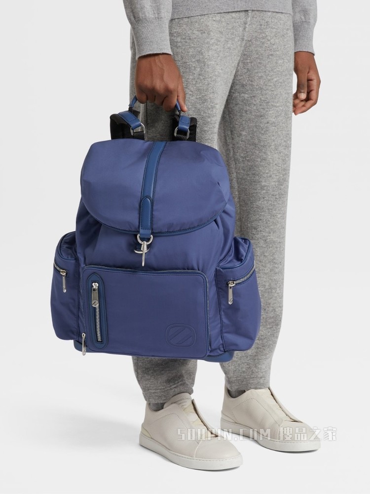 浅蓝色尼龙 Z 字复古标识 Special 双肩背包