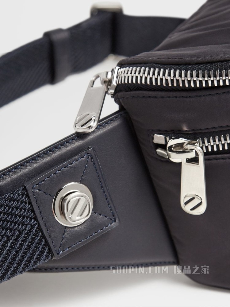 浅蓝色配午夜蓝尼龙 Z 字复古标识 Convertible 双肩背包