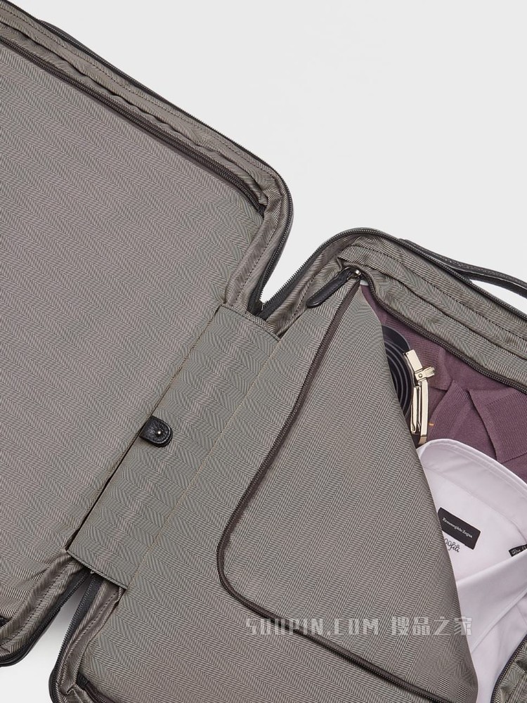 TRAVELER 粒面小牛皮拉杆箱