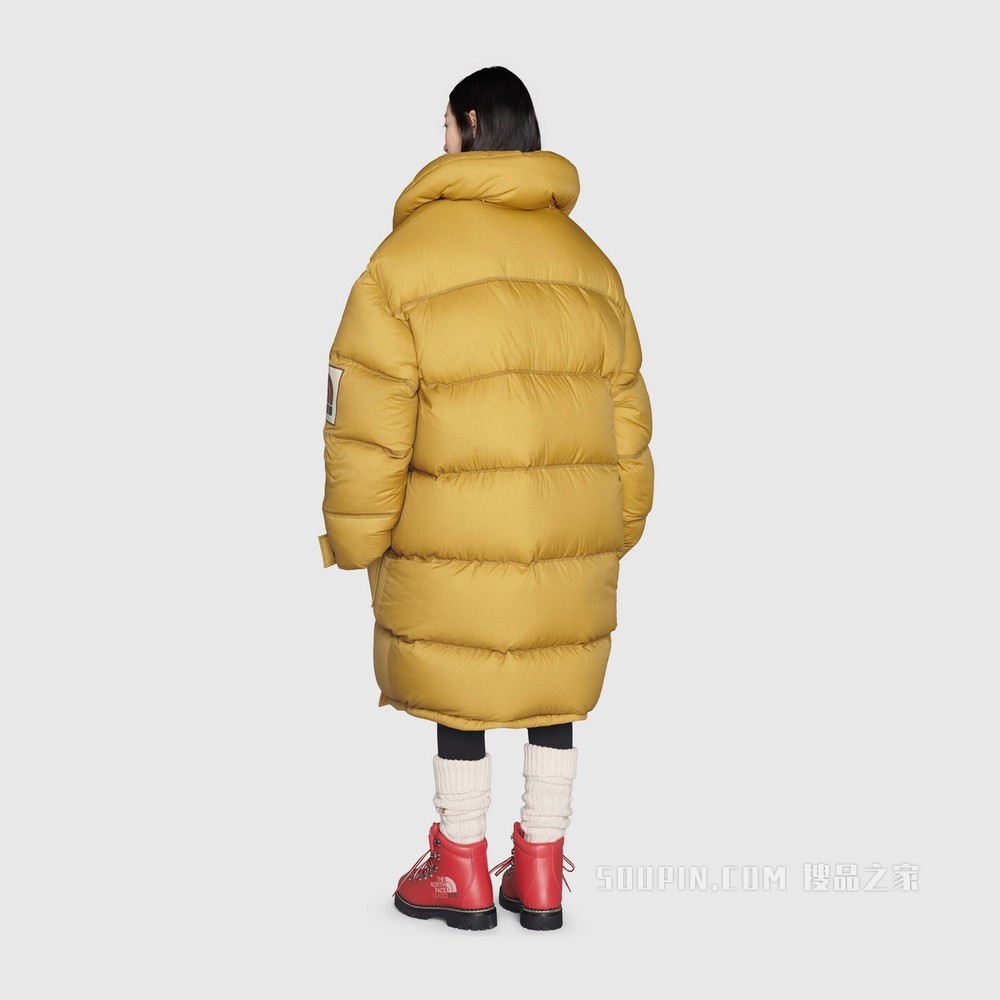 The North Face x Gucci联名系列羽绒夹克 卡其色