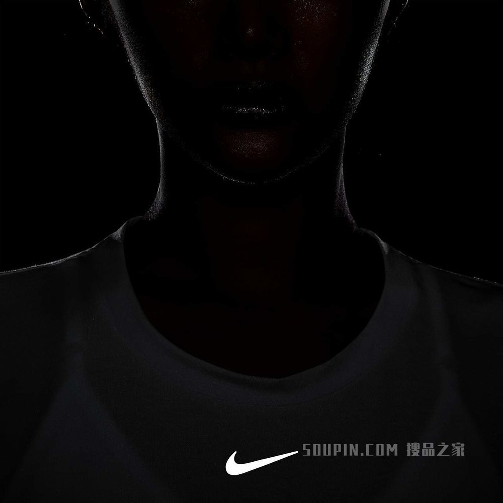 Nike Dri-FIT One Luxe 女子短袖上衣