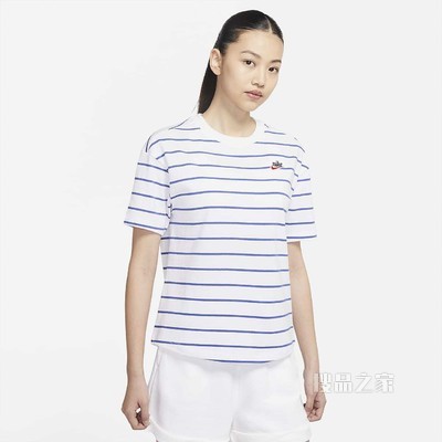 Nike Sportswear 女子短袖T恤