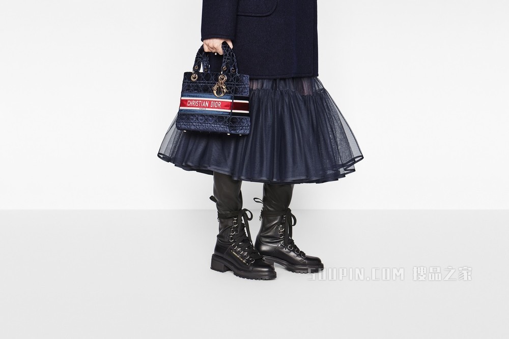 中号 Lady D-Lite 手袋 蓝色天鹅绒藤格纹刺绣