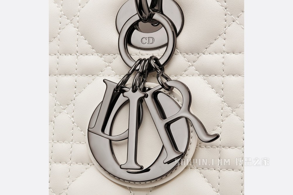 中号 Lady Dior 手袋 奶白色羊皮革藤格纹