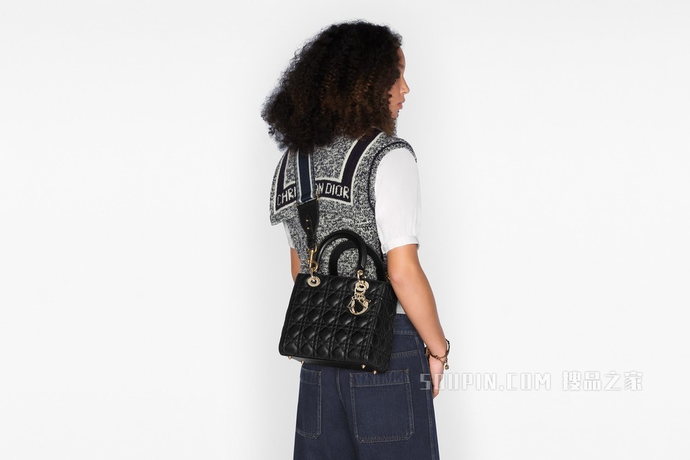 中号 Lady Dior 手袋 樱桃红色羊皮革藤格纹