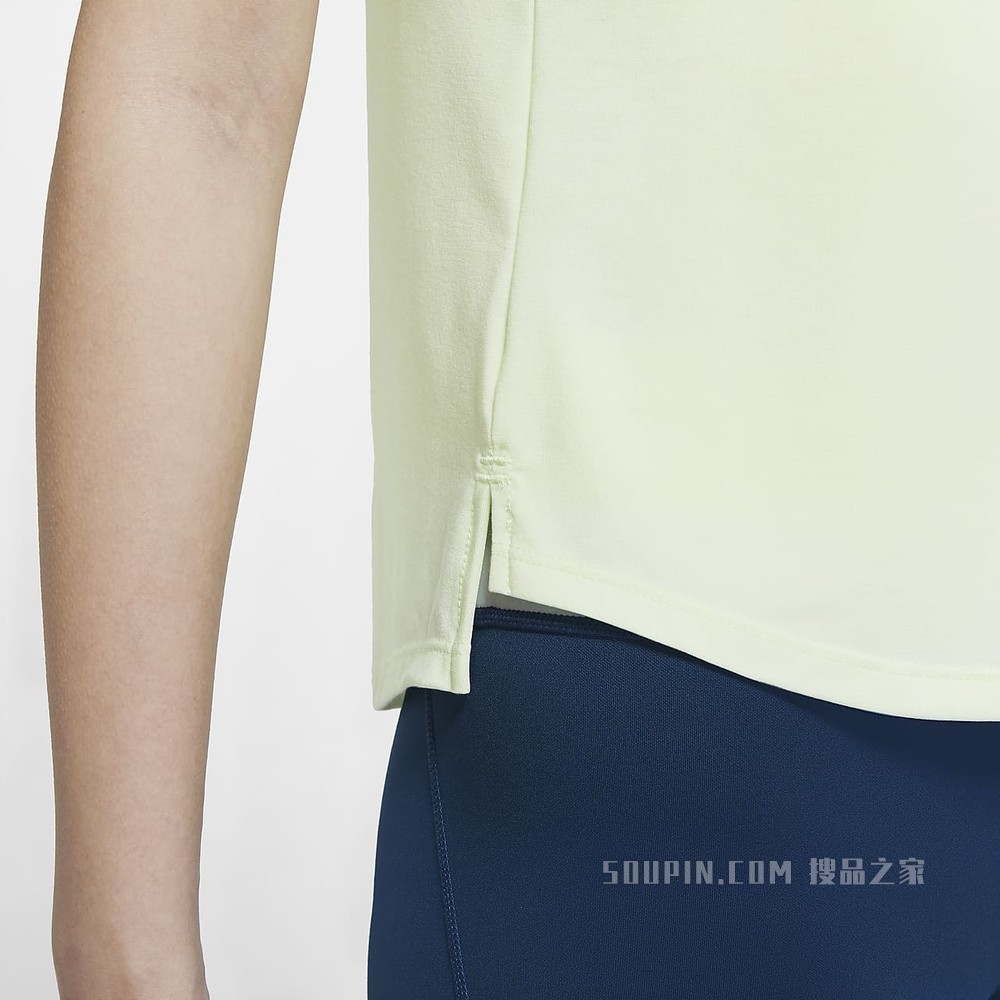 Nike Dri-FIT One Luxe 女子短袖上衣
