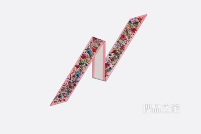 D-Millefiori Mitzah 丝巾 牡丹粉色桑蚕丝斜纹面料