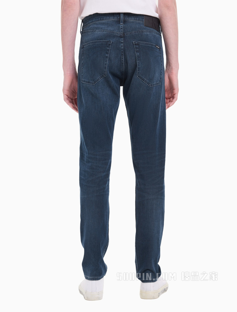 Calvin Klein 男装时髦楔形版刺绣水洗弹力牛仔裤J317834