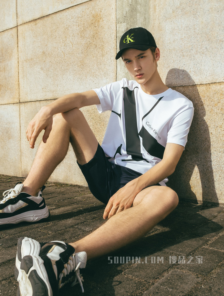Calvin Klein 男装全棉撞色LOGO短袖T恤 J318471