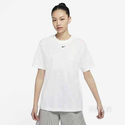 Nike Sportswear Essential 女子T恤