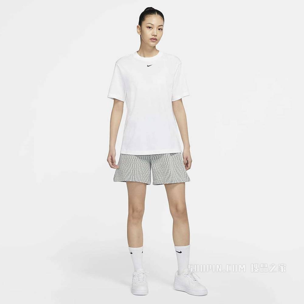 Nike Sportswear Essential 女子T恤