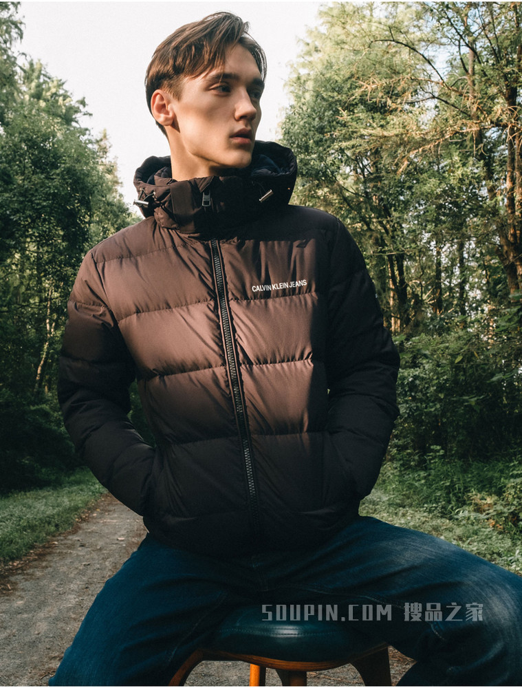 Calvin Klein 男士可拆卸连帽时尚LOGO拉链羽绒服ZM01830