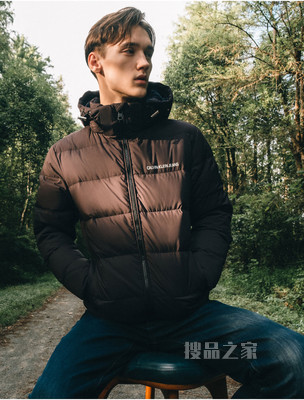 Calvin Klein 男士可拆卸连帽时尚LOGO拉链羽绒服ZM01830