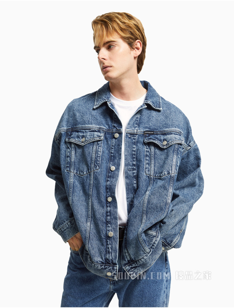 Calvin Klein 男士纯棉翻领LOGO贴片水洗牛仔外套J319047