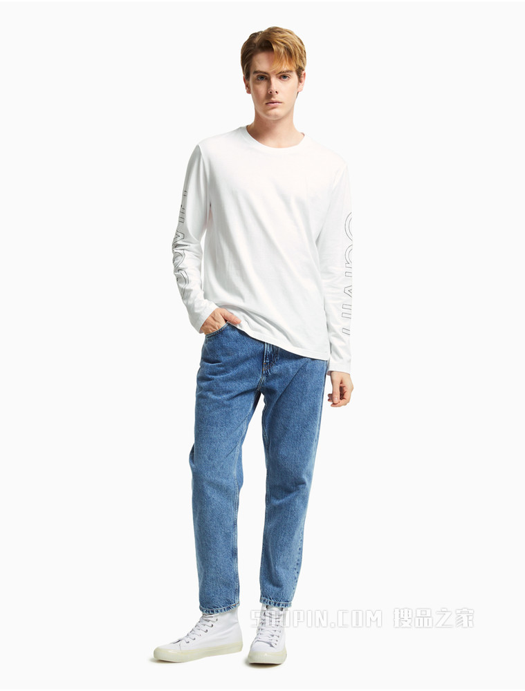 Calvin Klein 男士时尚纯棉LOGO贴布水洗牛仔裤J319010