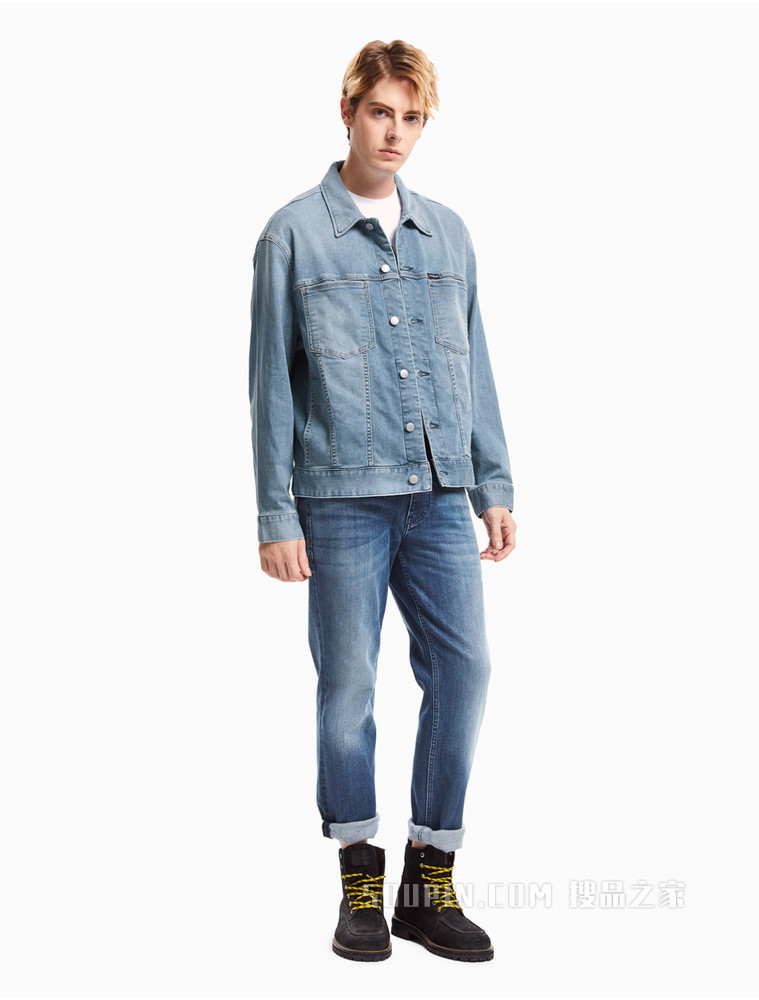 Calvin Klein 男士翻领纽扣水洗口袋牛仔外套J317964