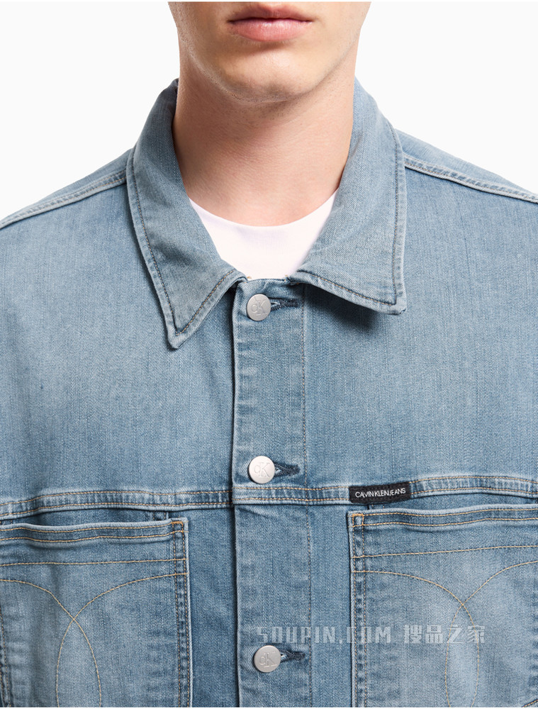 Calvin Klein 男士翻领纽扣水洗口袋牛仔外套J317964