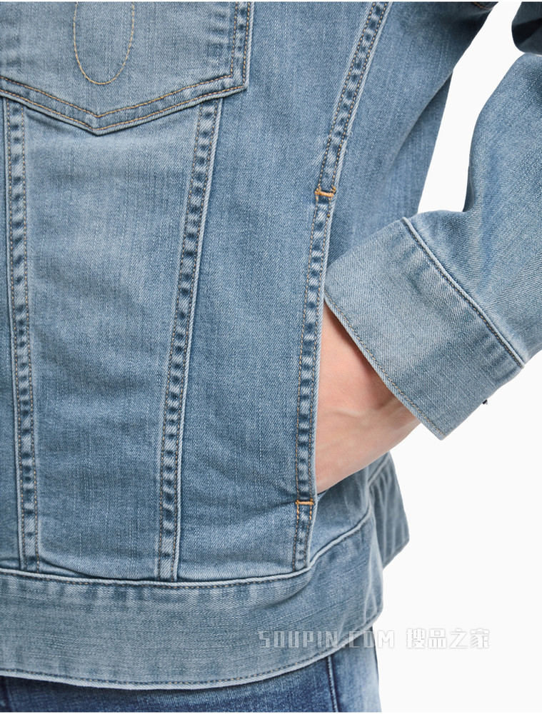 Calvin Klein 男士翻领纽扣水洗口袋牛仔外套J317964